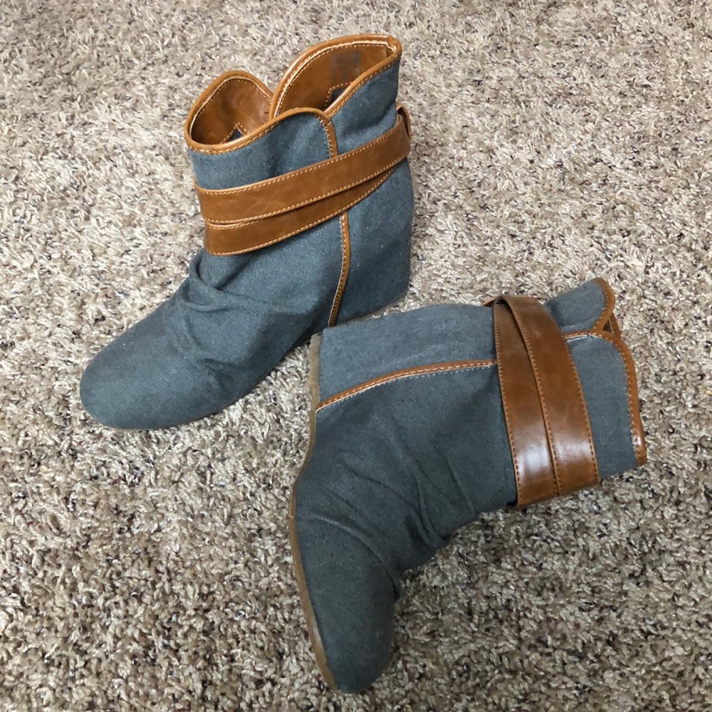 NWOB Aldo Wedge Booties